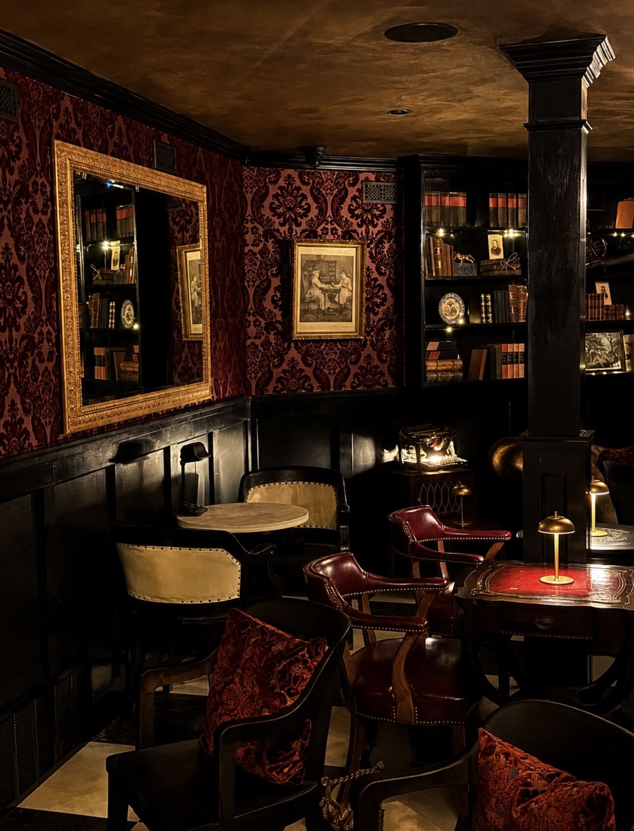 A quiet nook in damask